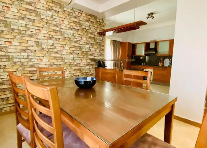 Villa In Heart Of *